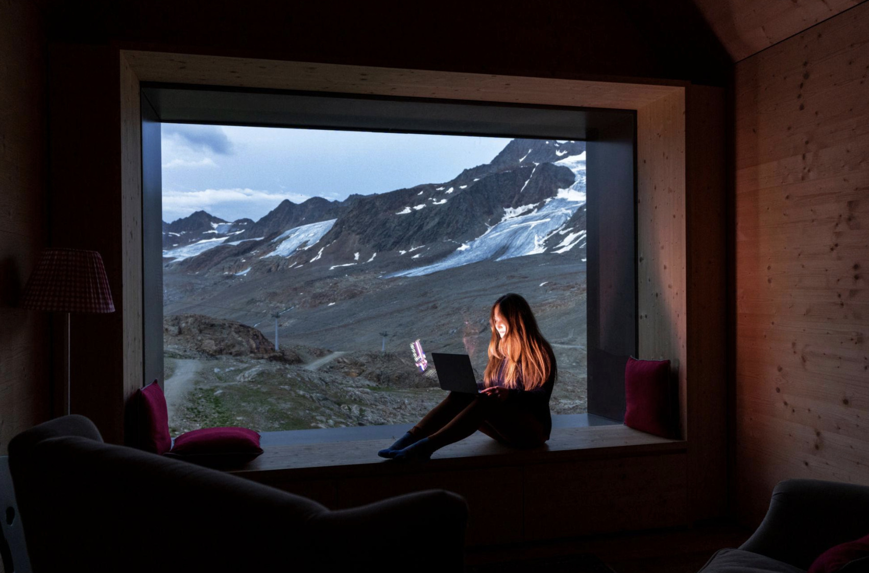 La nuova vita delle case alpine — come giovani creativi e lavoratori digitali stanno riscoprendo i piccoli borghi