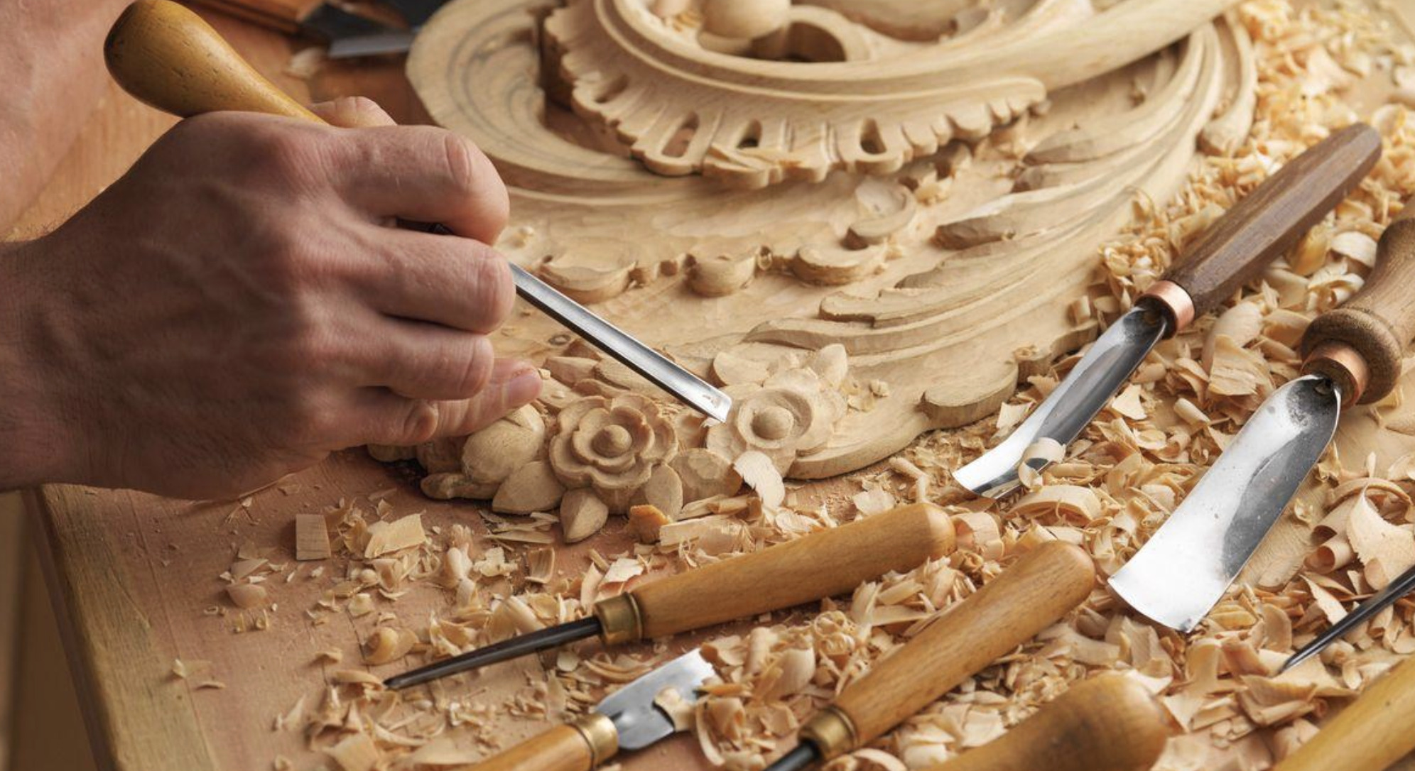 L'arte dell'intaglio del legno in Val Gardena resiste all'era degli schermi